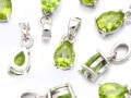 華やかな発色★sv925★天然石ペンダントトップ/ペリドット（橄欖石/Peridot）/1個【天然石/パワーストーン】【アメリカツーソン・香港展示会・世界各地ミネラルショー出展品買い付け】