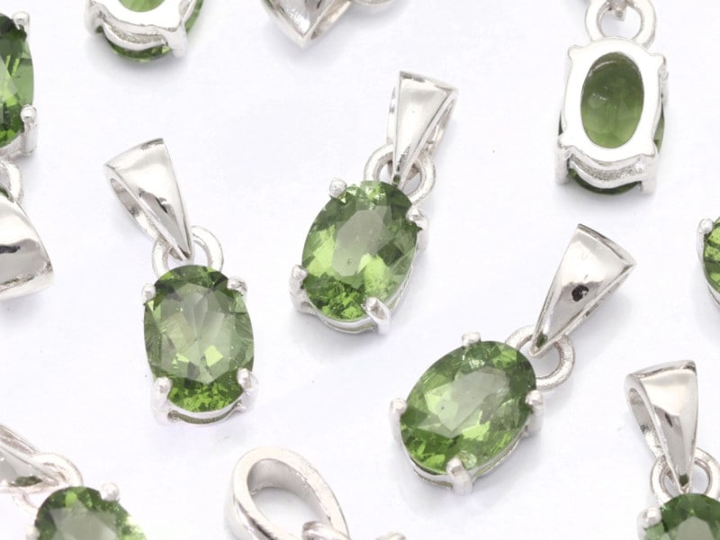 超希少！究極のレア石！☆高品質☆神秘の石☆チェコ共和国産☆sv925  