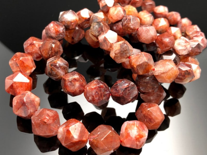 大量　天然石　水晶　マニカランレッド水晶　ブレスレット　など　まとめ売り 大量 天然石 水晶 マニカランレッド水晶 ブレスレット など まとめ売り