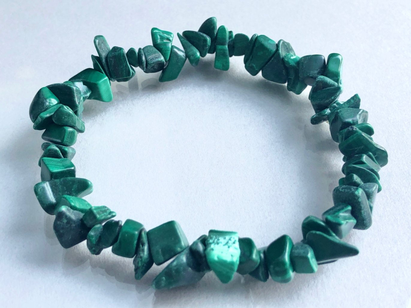 美しい色合いを持つ孔雀石☆邪気払い☆天然石ブレスレット/マラカイト  