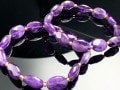 定番石！★艶々光沢、発色◎★天然石デザインブレスレット/アメジスト（Amethyst/紫水晶）/オーバルカット/約13×10mm/1本【天然石/パワーストーン】【アメリカツーソン・香港展示会・世界各地