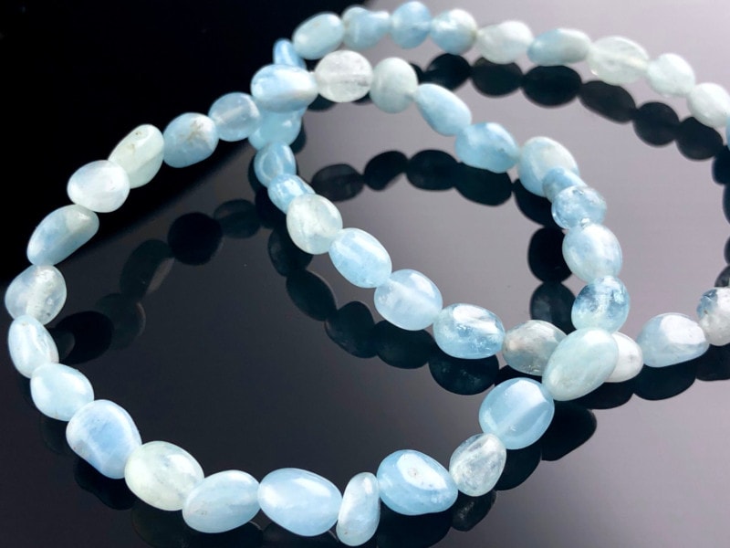 浄化 癒し 海のような輝き 白水晶 アクアマリン天然石ブレス アクアマリン ～海を閉じ込めた宝石～｜ホワイトセージ 浄化