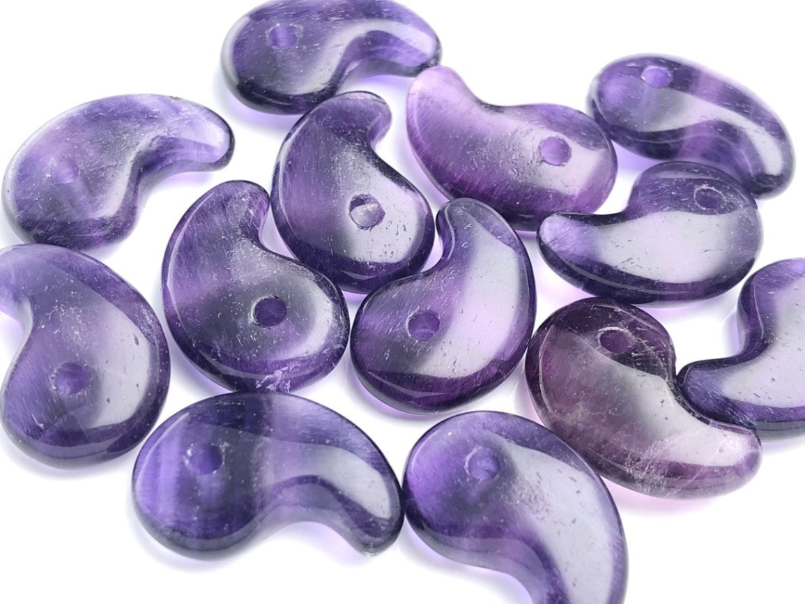 天然石/勾玉（まがたま）/パープルフローライト（fluorite,蛍石）/S