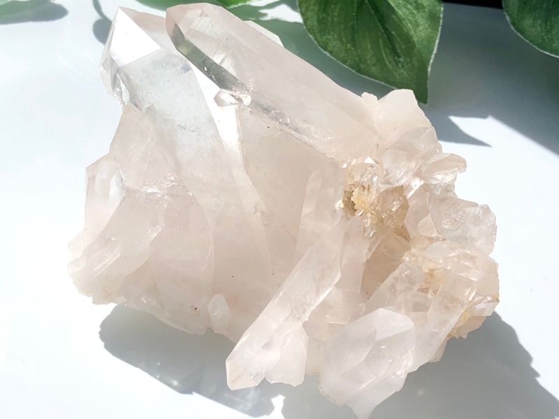 天然ピンク稀少マニカラン産ヒマラヤ水晶原石天然石置物