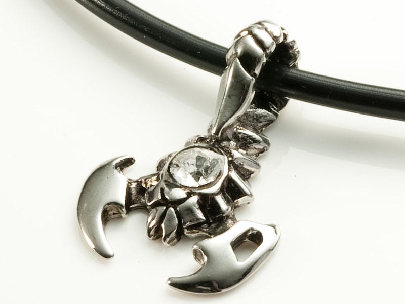 テラヘルツ加工 革ネックレス 白45cm、黒もあります! メンズ テラヘルツ加工 革ネックレス 白45cm、黒もあります! メンズ