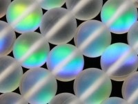 すりガラスのようなフロストタイプ★オーロラカラーが魅力的★パワーストーンビーズ/フロストレインボームーンクリスタル（ルナフラッシュ）/ラウンド/10mm/1連【天然石/パワーストーン】【アメリカツーソ