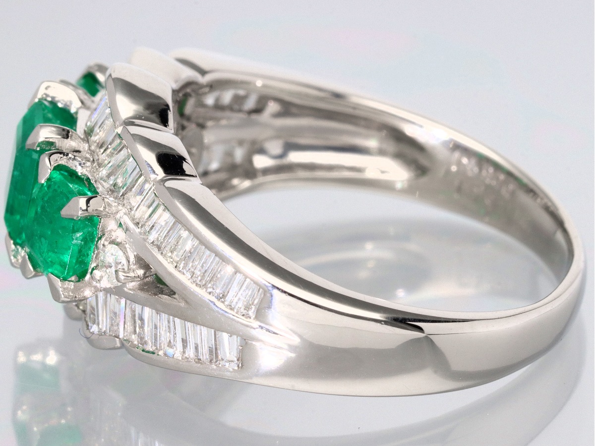 1点物】鑑別書付き☆世界四大宝石☆Pt900☆1.59ct☆エメラルドカット 
