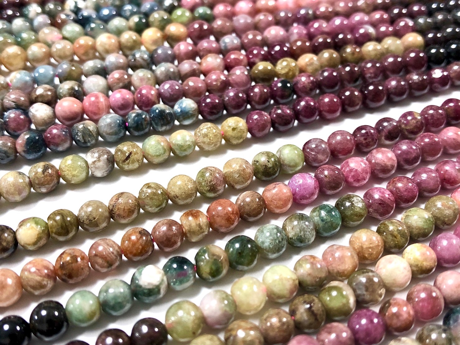 【超希少石/最強品質】極上モルダバイト＊約5.5mm＊　天然石 1粒 超希少石/最強品質】極上モルダバイト＊約5.5mm＊ 天然石 1粒