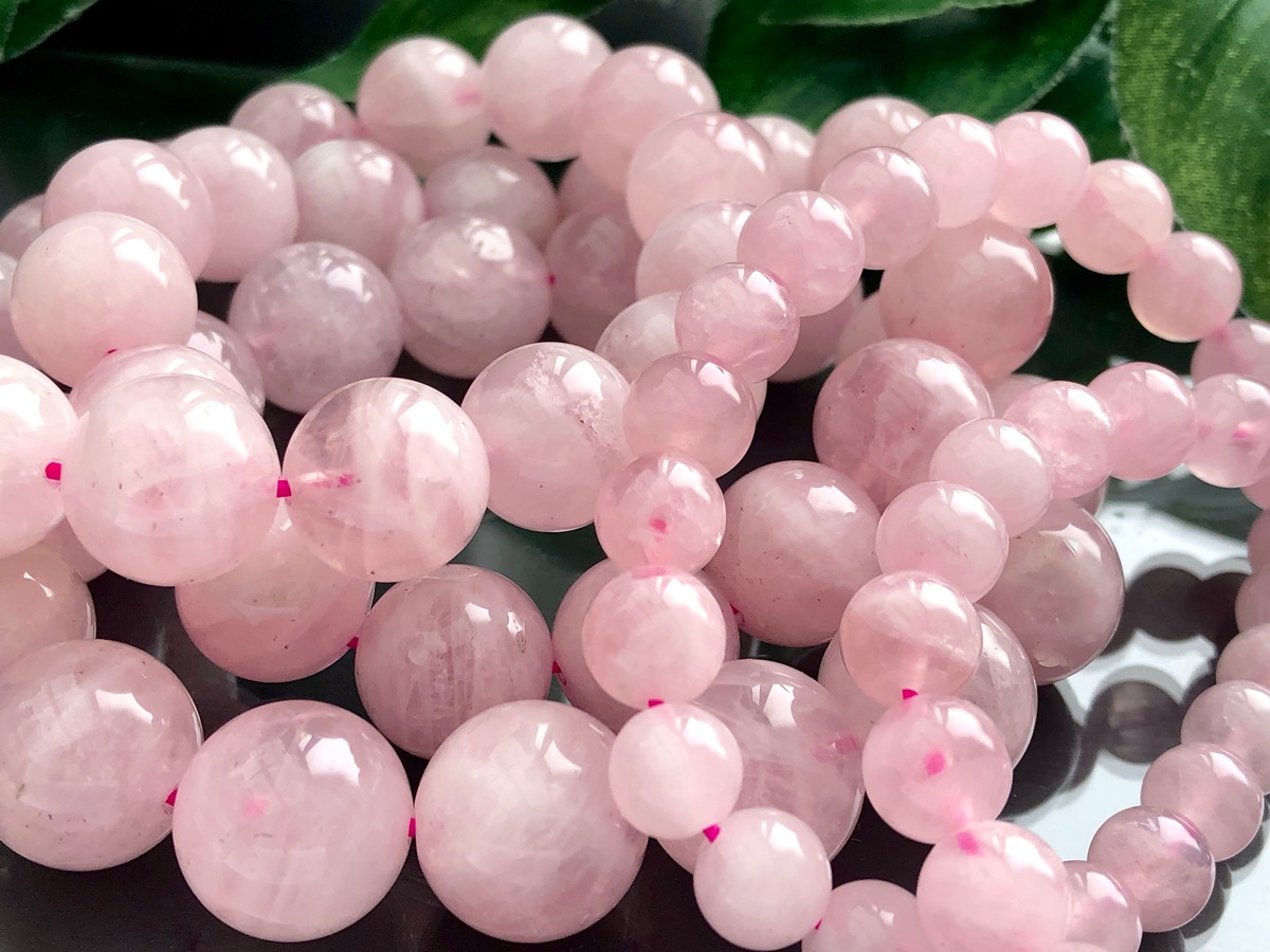 ディープピンクカラー☆マダガスカル産ディープローズクォーツ☆天然石