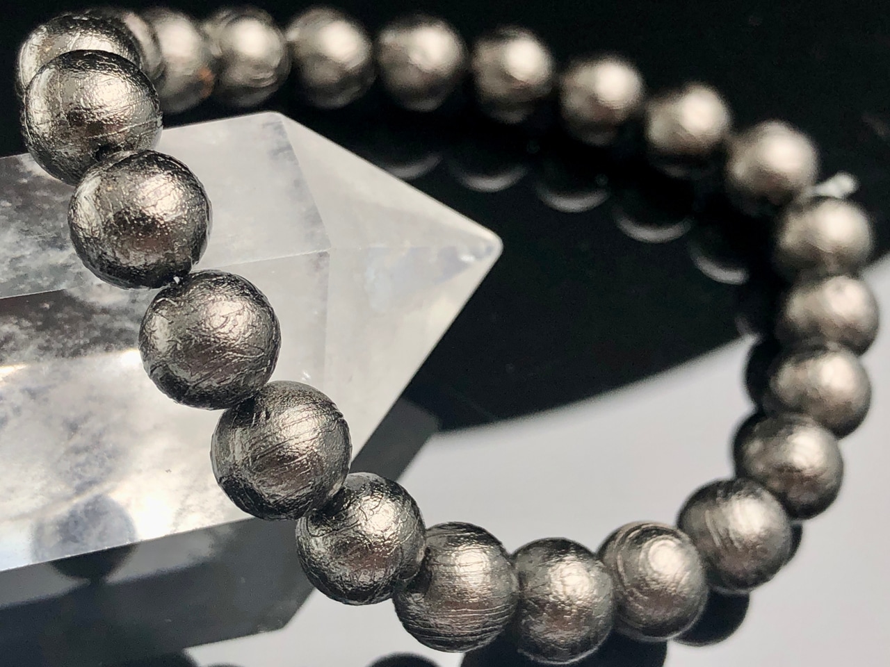 ギベオン隕石 メテオライト 勾玉 まがたま 天然石 パワーストーン 天然