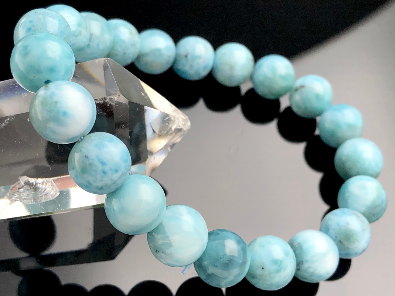 独創的 世界三大ヒーリングストーン☆カリブ海の宝石☆ドミニカ産 アクセサリー