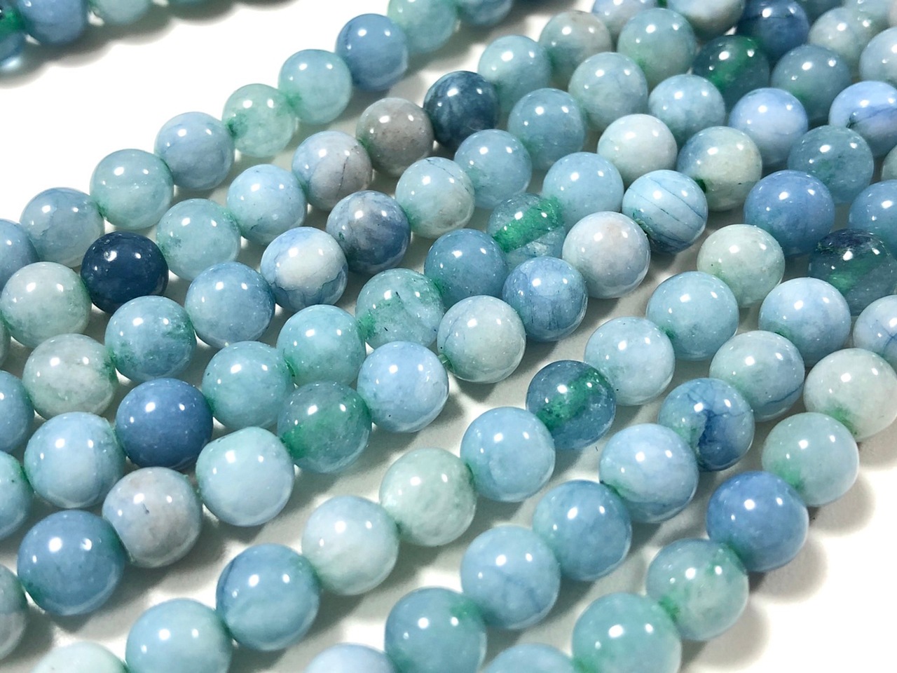 クリア ペリドット　6mm　１連（約３８ｃｍ）天然石　パワーストーン 実物撮影あります天然保証 高質 8月誕生石 ペリドット