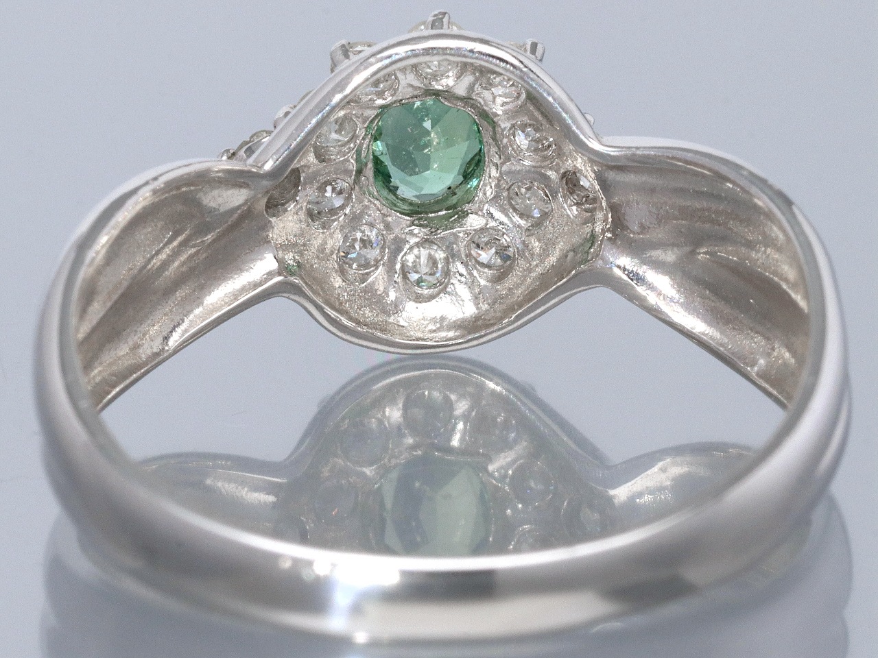 1点物】鑑別書付き☆世界四大宝石☆Pt900☆0.19ct☆オーバルミックス  