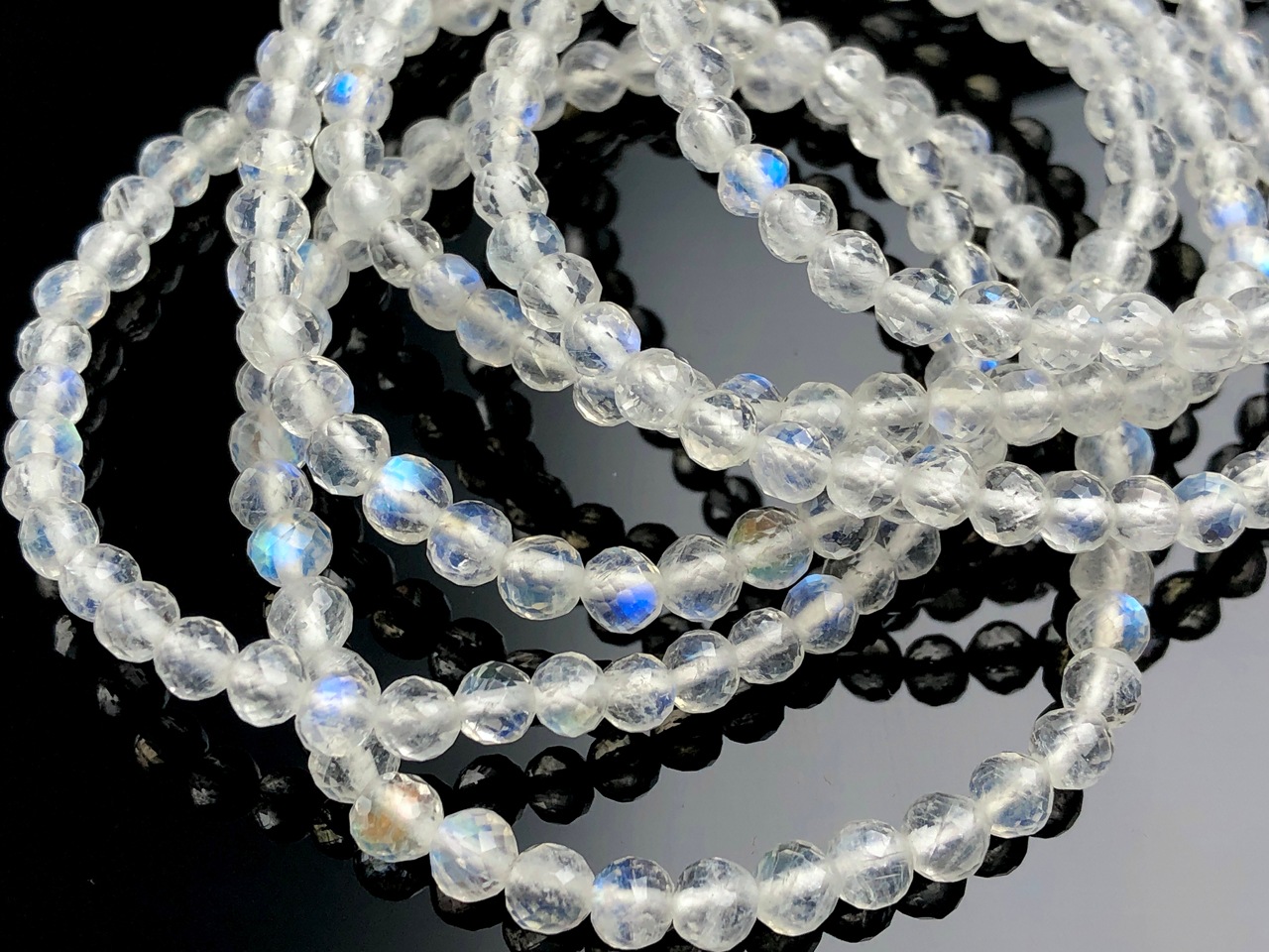 ���亮�顼������ɻ���ŷ���Х֥쥹��å�/�쥤��ܡ��ࡼ�󥹥ȡ���ʥۥ磻�ȥ�֥�ɥ饤��/Labradorite/�⳥Ĺ�С�/64�̥��å�/��5mm/1�ܡ�ŷ����/�ѥ���ȡ���ۡڥ���ꥫ�ġ����󡦹��Ÿ�����������Ͻ�Ÿ���㤤�դ���