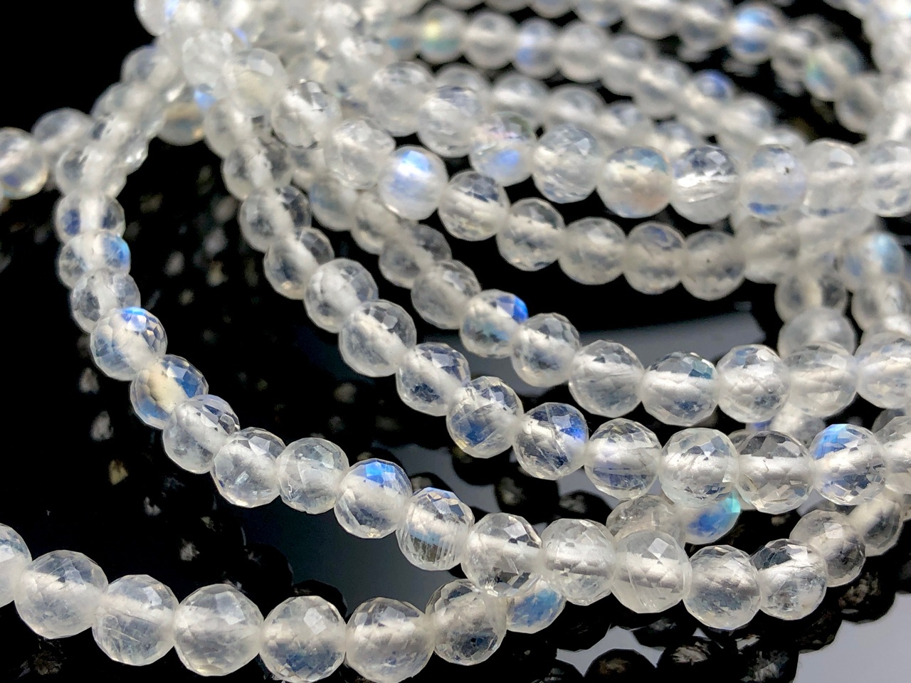 ���亮�顼������ɻ���ŷ���Х֥쥹��å�/�쥤��ܡ��ࡼ�󥹥ȡ���ʥۥ磻�ȥ�֥�ɥ饤��/Labradorite/�⳥Ĺ�С�/64�̥��å�/��5mm/1�ܡ�ŷ����/�ѥ���ȡ���ۡڥ���ꥫ�ġ����󡦹��Ÿ�����������Ͻ�Ÿ���㤤�դ���