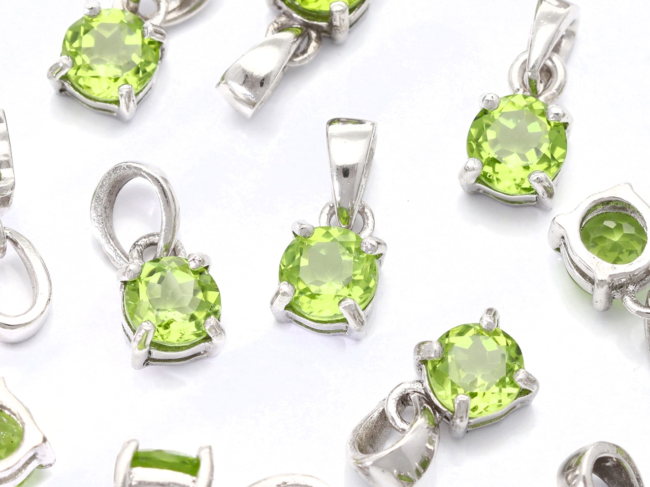 ダイオプサイト ペンダントトップ ロシア産 日本製 SV925 1点もの ネックレス ペンダント シルバー 浄化 お守り 天然石 パワーストーン 5A宝石質 ダイオプサイト ペンダントトップ ラウンドカット1個売り