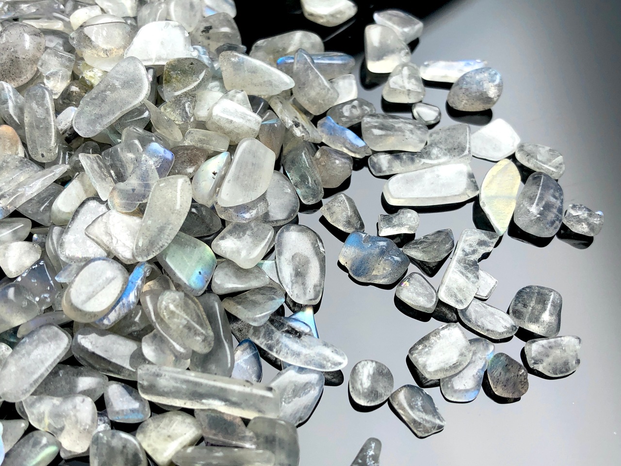 ���̸������١�������ξ����֥�ɥ�å��󥹡�ŷ���Ф�������å�/��֥�ɥ饤�ȡ�Labradorite/�⳥Ĺ�С�/L������/100g/γ��������4-14mm��ŷ����/�ѥ���ȡ���ۡڥ���ꥫ�ġ����󡦹��Ÿ�����������Ͻ�Ÿ���㤤�դ���