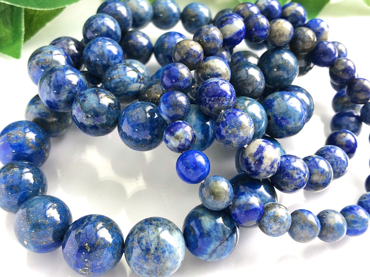 定番石！☆美発色ブルー☆幸運と厄除け☆アフガニスタン産☆天然石