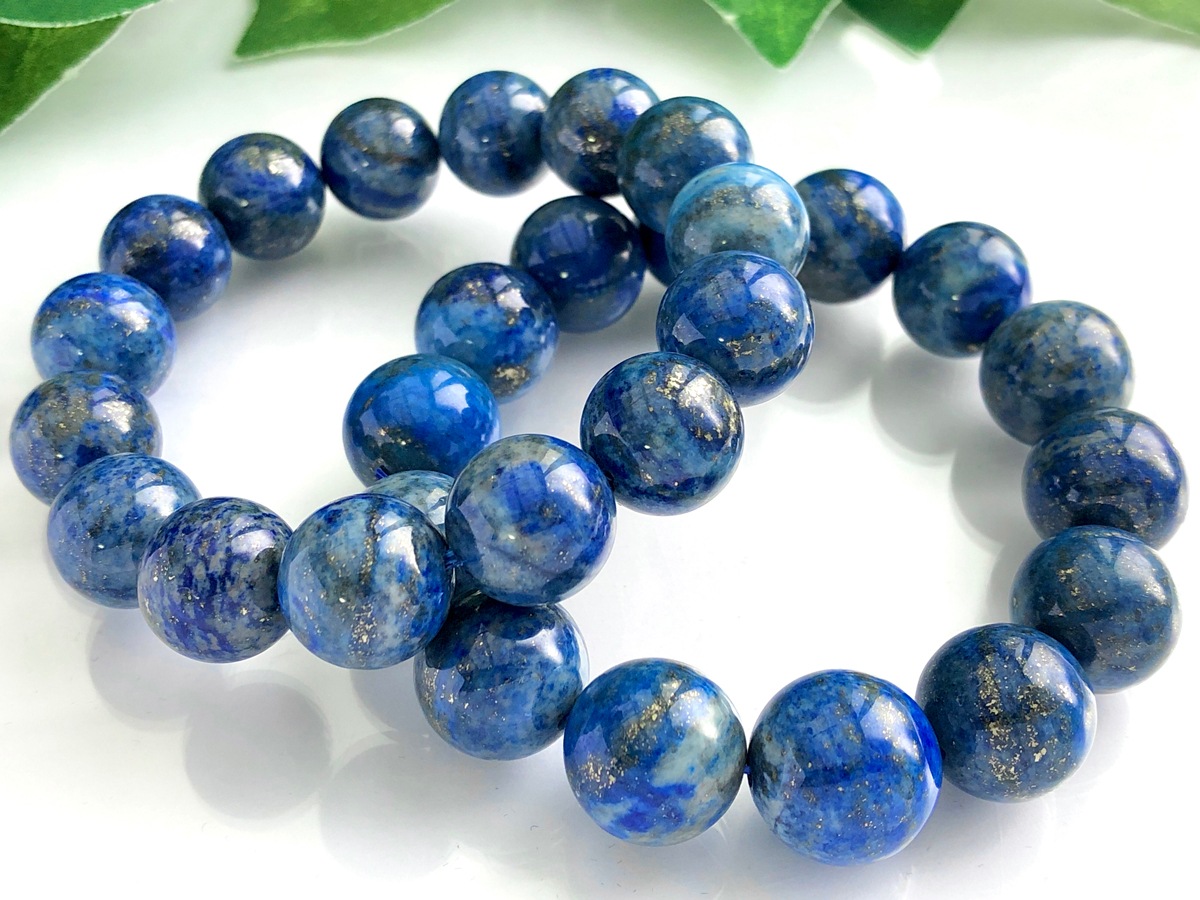 定番石！☆美発色ブルー☆幸運と厄除け☆アフガニスタン産☆天然石
