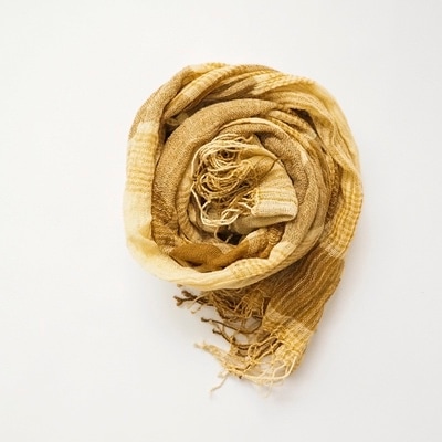 きれいなビタミンカラーストール。さらっと巻いて。｜コットンストール/チェック柄 カラシ UVカット