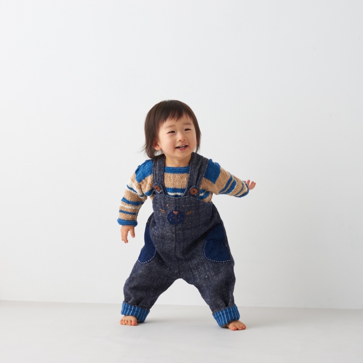 ランダムボーダー柄のベビーセーターが編める ガラ紡の糸 300g