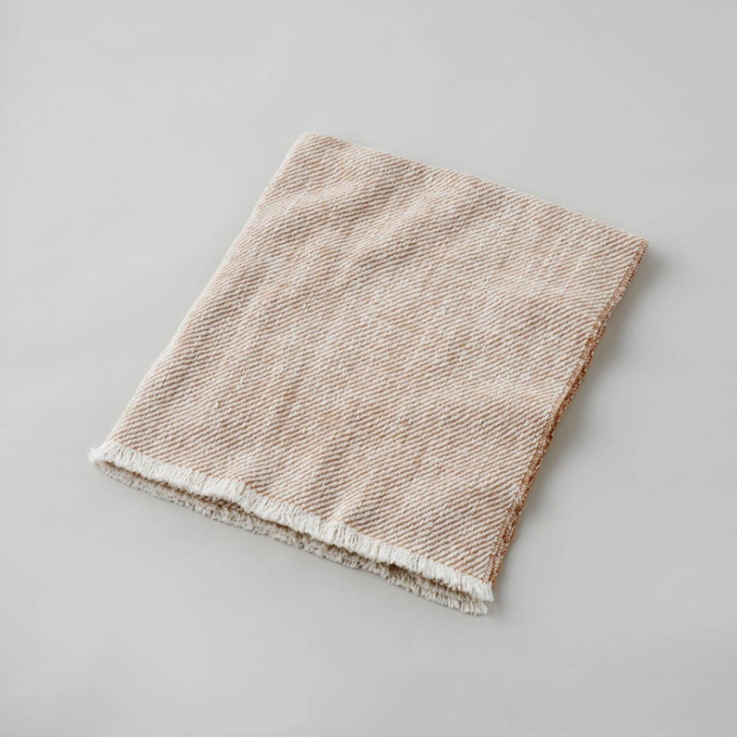 手紡ぎのブランケット