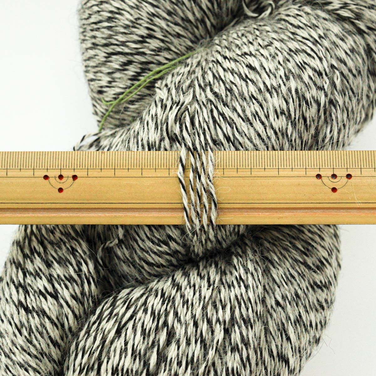 アルパカ杢糸　生成/黒　