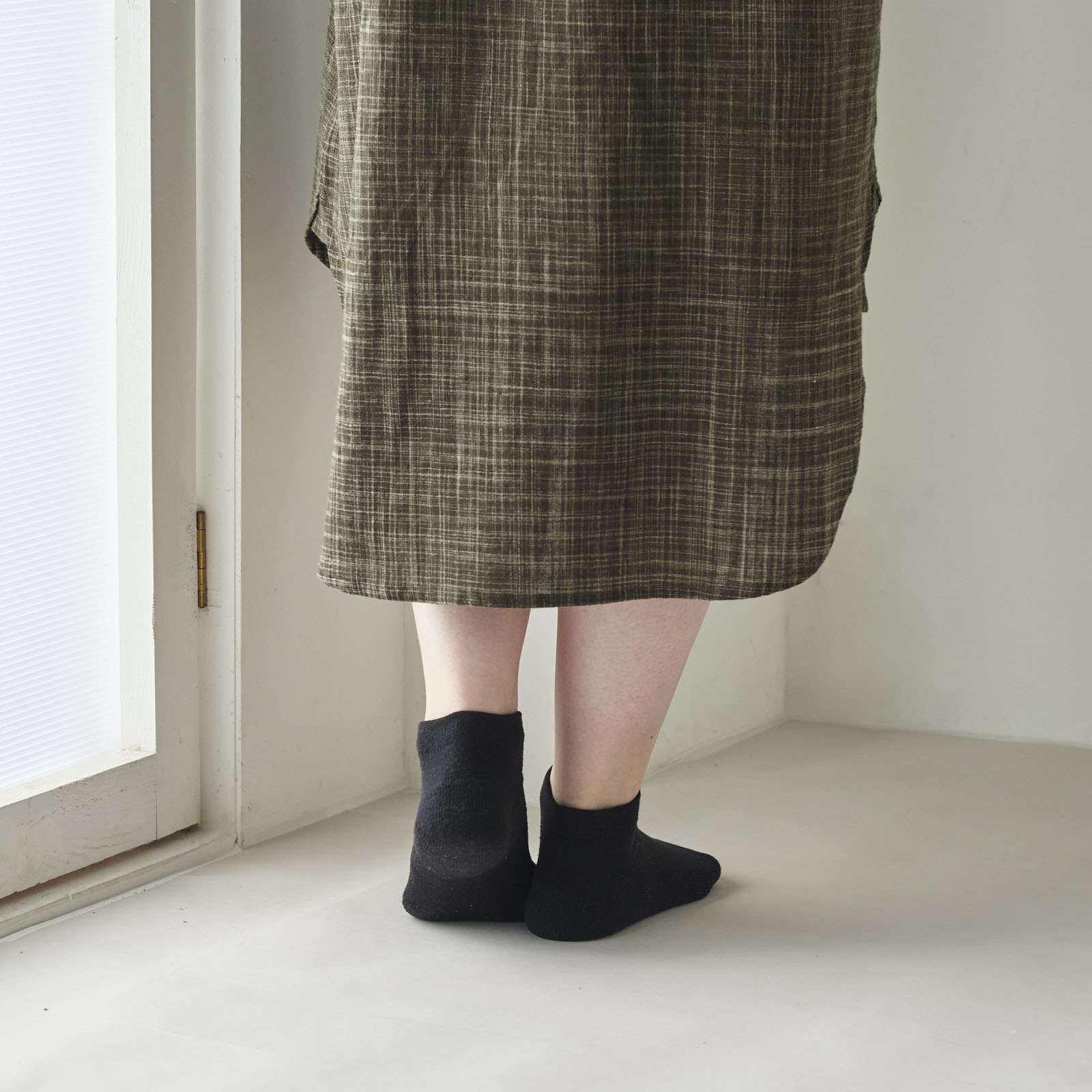 ガラ紡のくるぶし半パイル靴下 黒