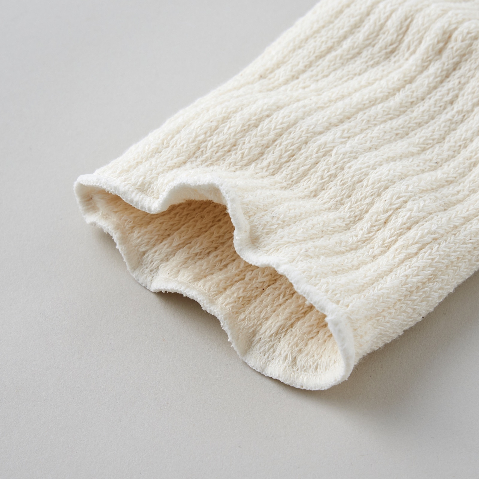 ガラ紡のレッグウォーマー 生成