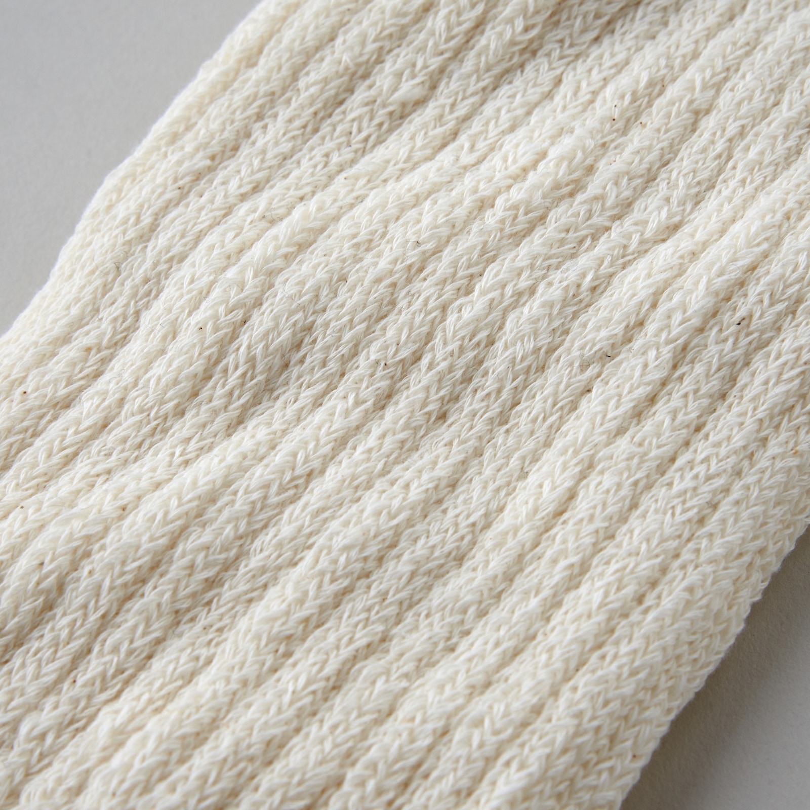 ガラ紡のレッグウォーマー 生成