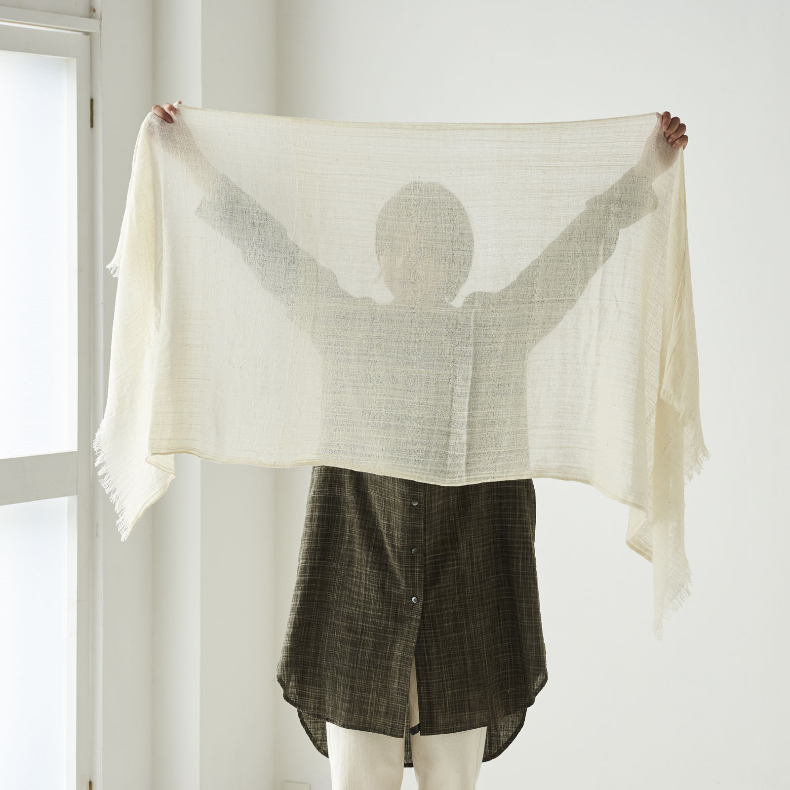 生成りのUVカットストール