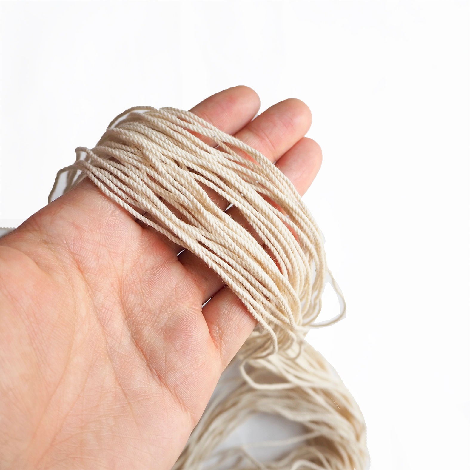 タコ糸20/21　生成　綛売