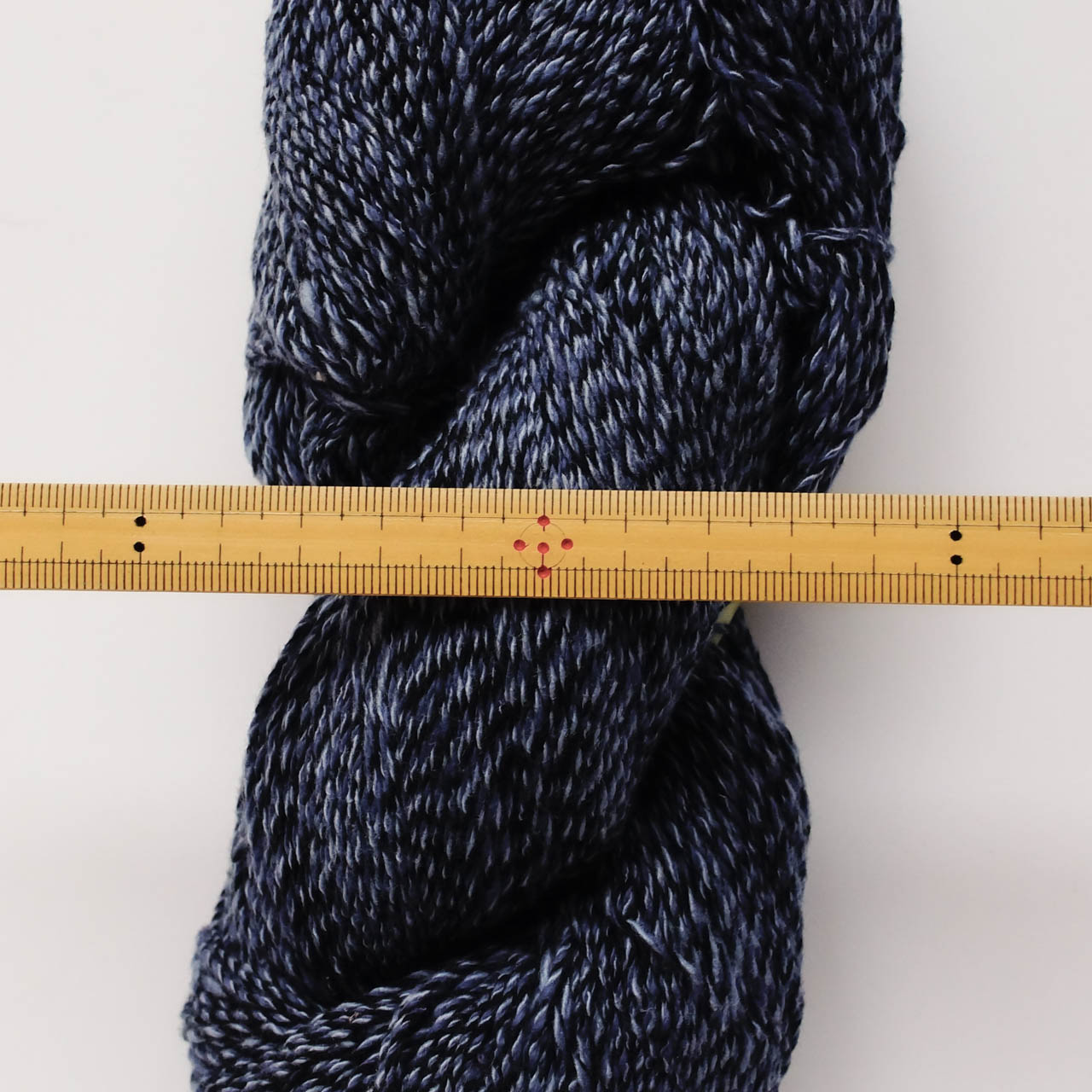 手紡ぎ糸|217/3糸 2.0-2.7g/13m 4色展開 100g綛