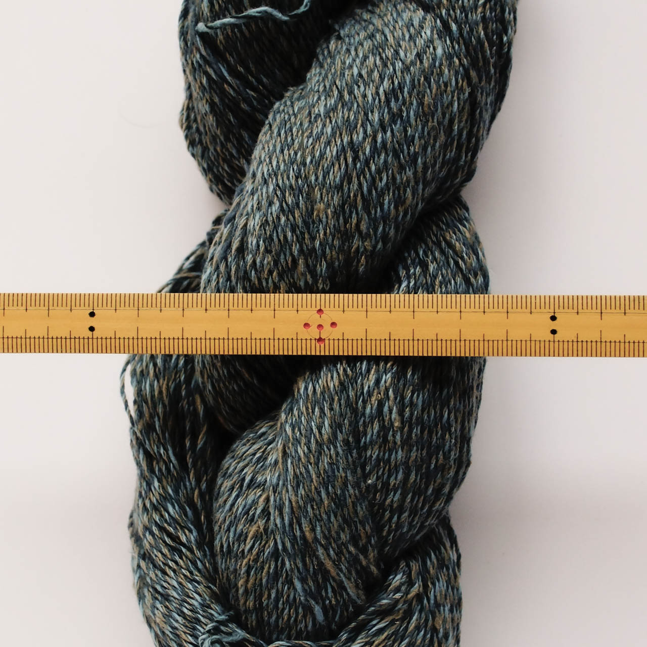 手紡ぎ糸|217/3糸 2.0-2.7g/13m 4色展開 100g綛