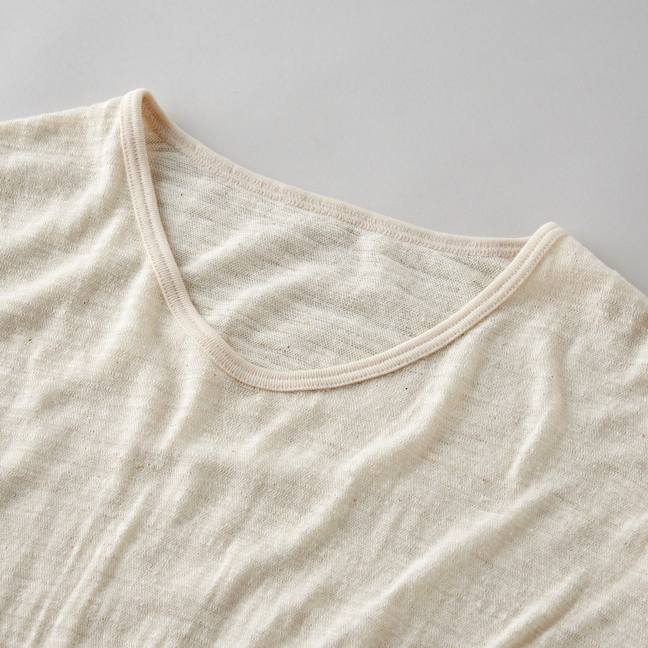 手紡ぎのカットソーTシャツ