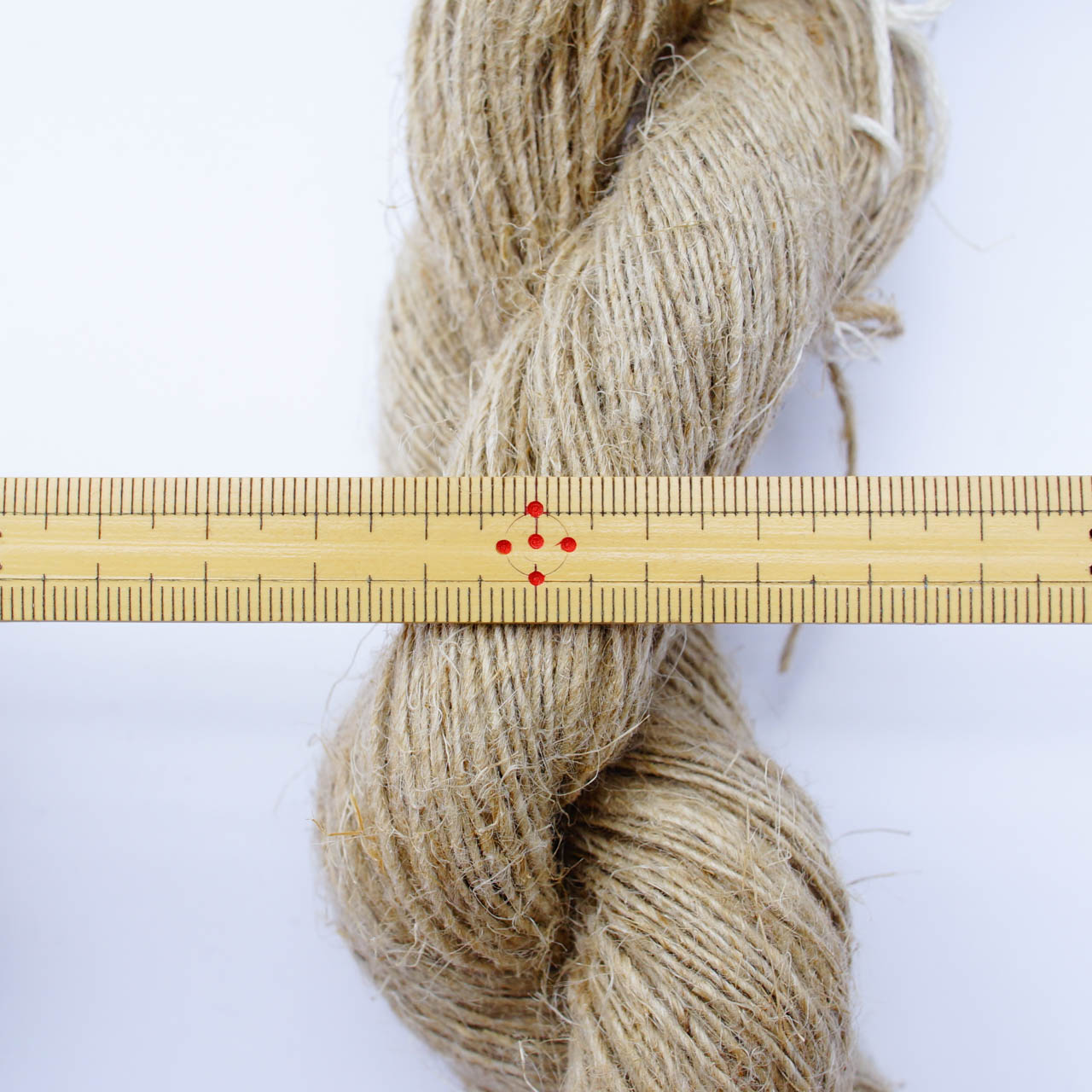 エジプトリネン1/2.5糸　生成　綛売