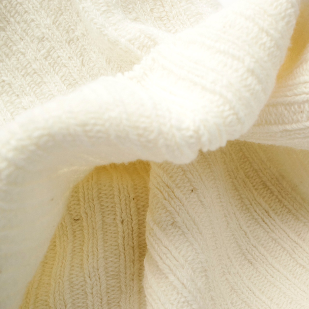 ガラ紡のニット帽子