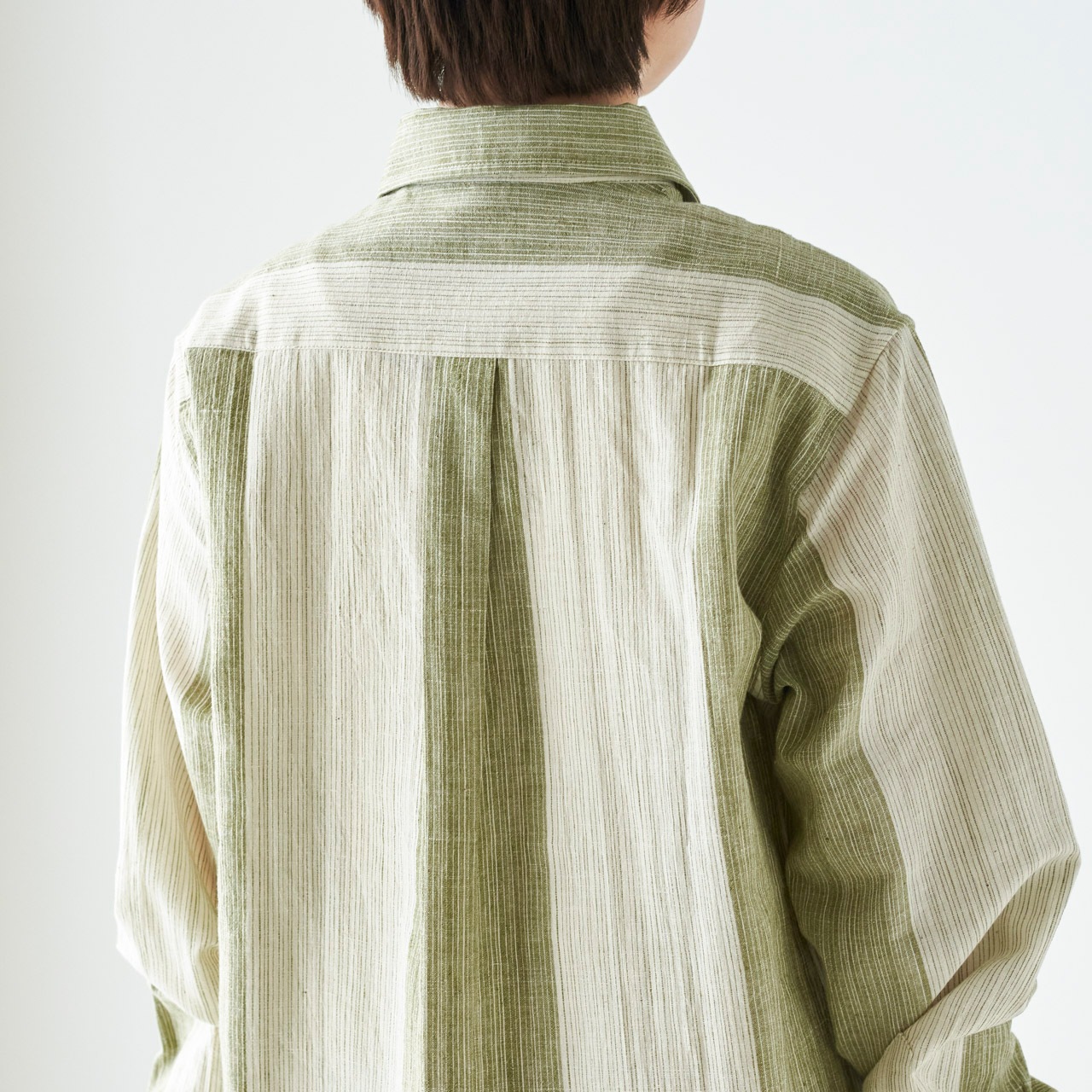 ベーシックカラーシャツ　2サイズ・2色展開