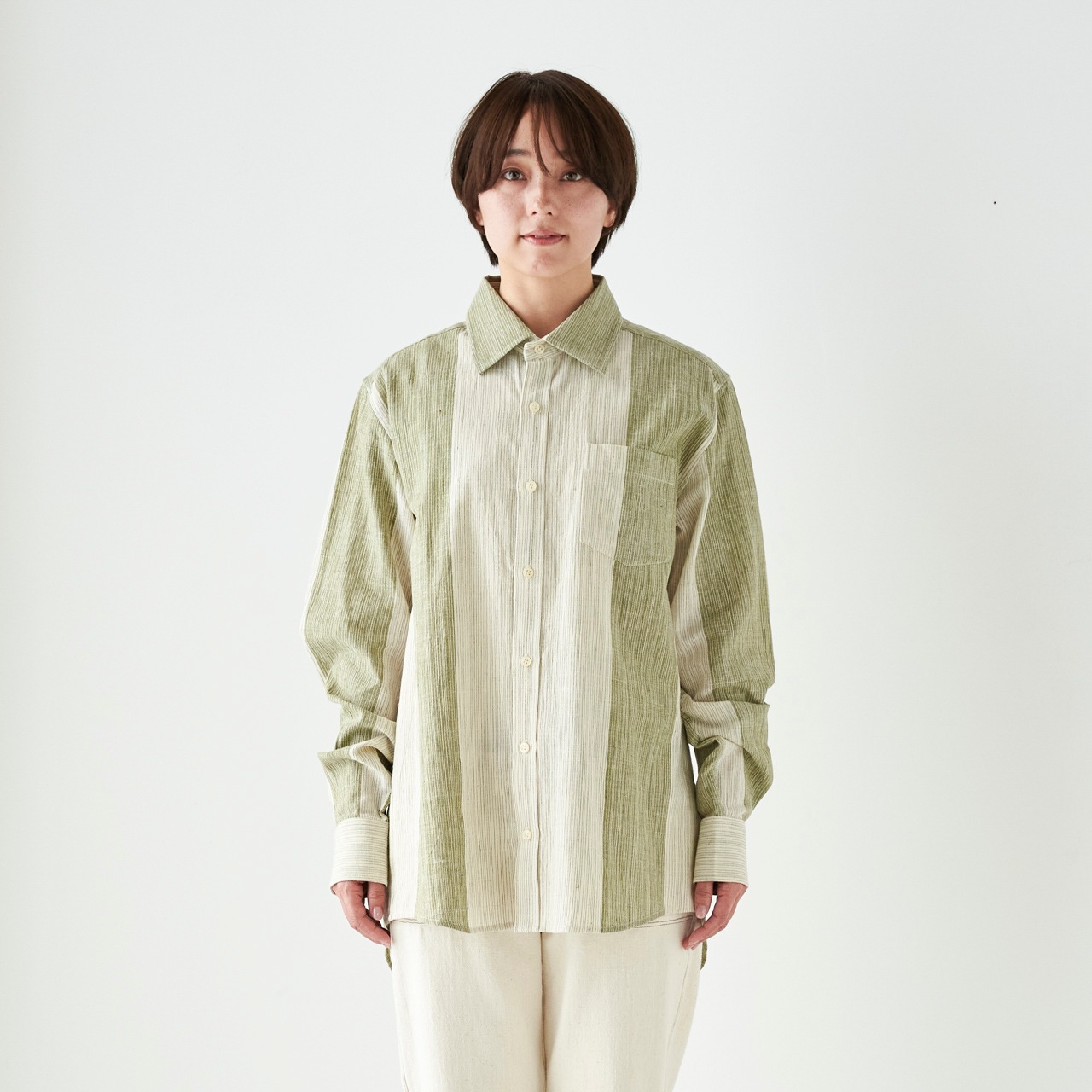 ベーシックカラーシャツ　2サイズ・2色展開