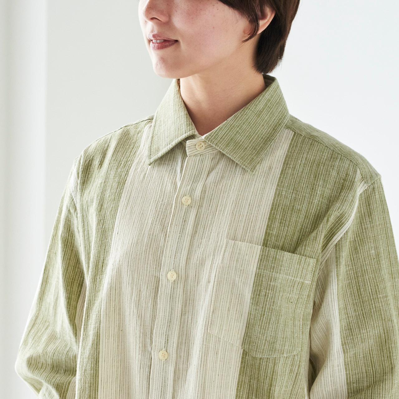 ベーシックカラーシャツ　2サイズ・2色展開