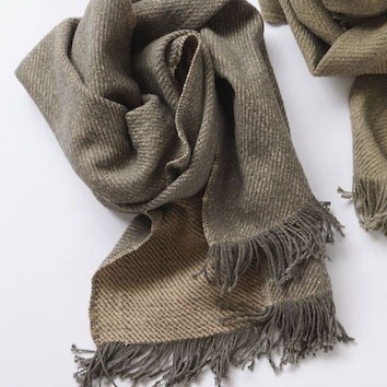 317/2 綾織りストール　2色展開