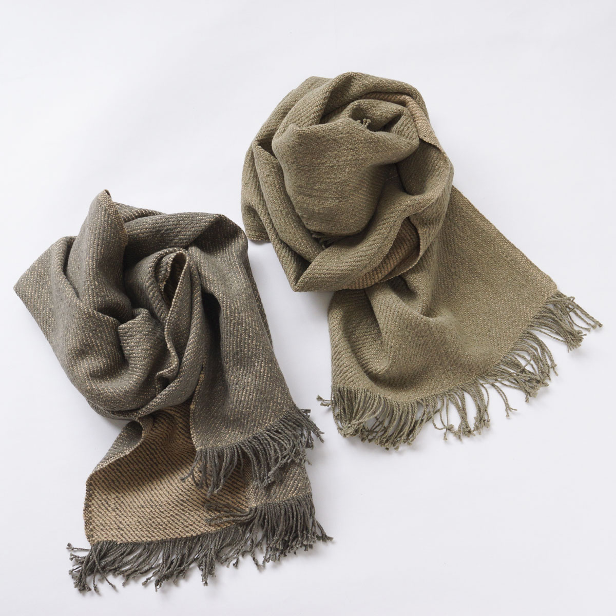 317/2 綾織りストール　2色展開