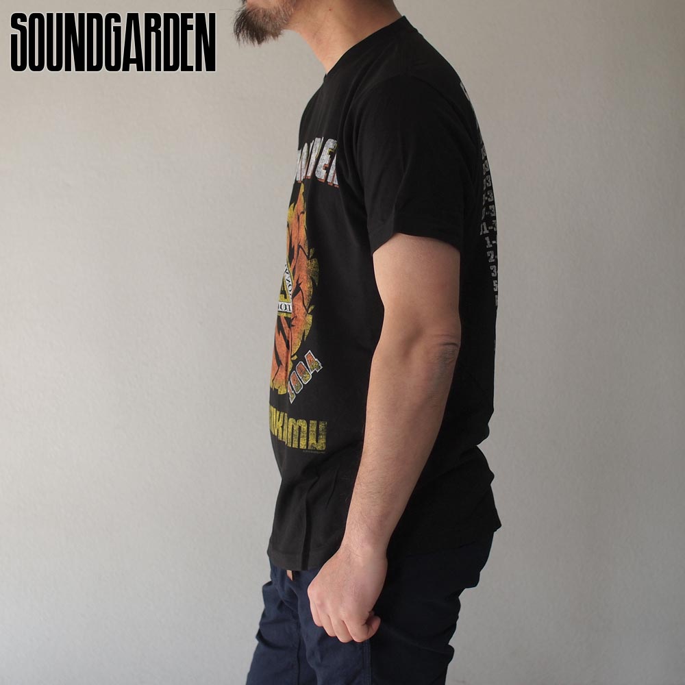 " SUPERUNKNOWN " " SOUNDGARDEN  " Tee