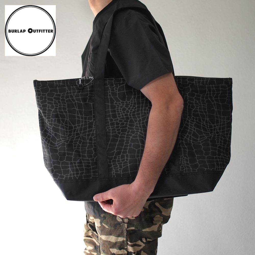 Burlap Outfitter TOTE BAG SPIDER WEB