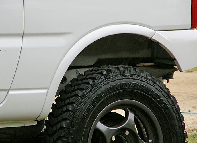 ワイドタイヤ対応!! ジムニー JB23W 用 9mm オーバーフェンダー FRP