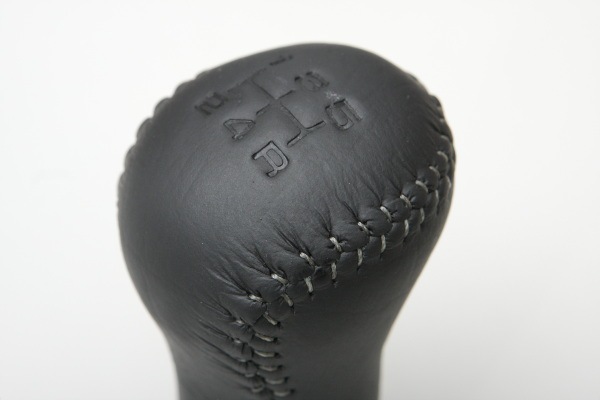 ランドクルーザー/ジムニー取付可能！！本革巻き シフトノブ