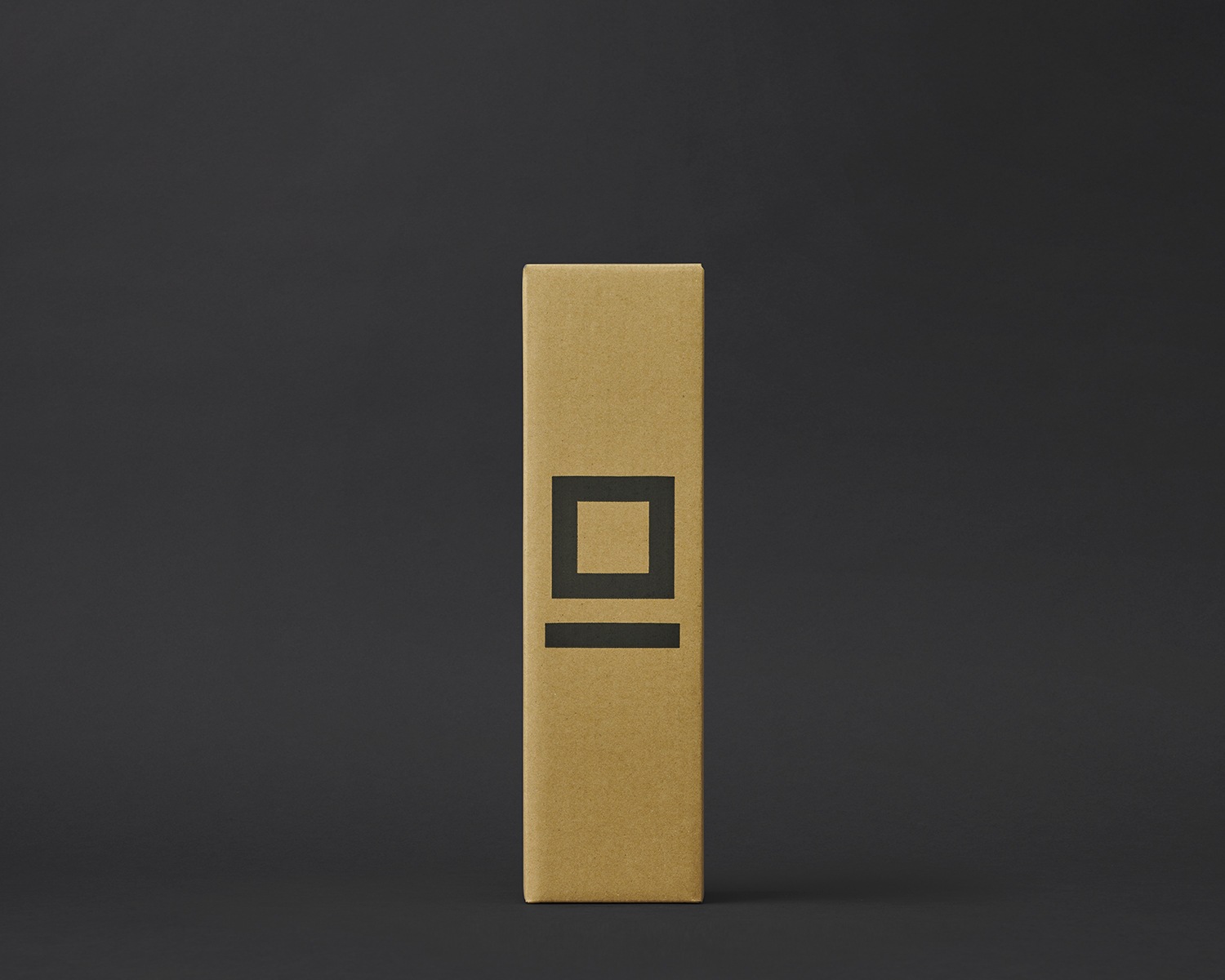 スクウェア・ワン　750ml 写真1