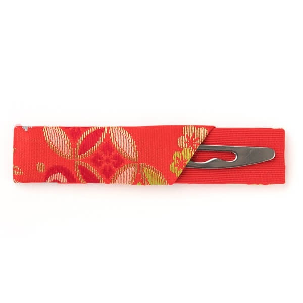 菓子切り ステンレス 刺繍袋入り（赤）　（茶道具セット 茶道 薄茶用 抹茶 ギフト 贈り物）