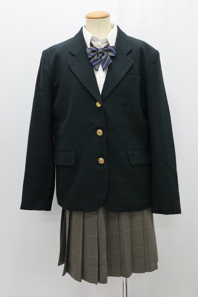 二松学舎大学附属高校　パーカー 二松学舎大学附属高校 パーカー 制服紹介 | 学校生活 | 二松学舎