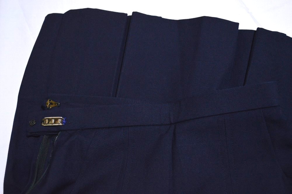 ��̸�Ω ��۽��ҹ����ع� �֥쥶������ NIKKE��T4402